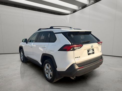 Used 2019 Toyota RAV4 XLE w/ Convenience Package image 3