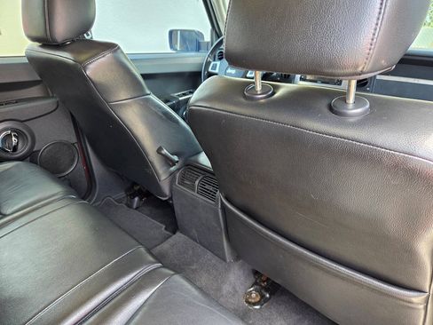 Used 2010 Jeep Commander Sport w/ Sun/Sound Group AWD/4WD image 12