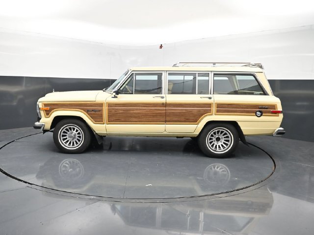 Used 1988 Jeep Grand Wagoneer AWD/4WD image 4
