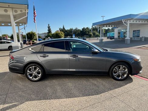 Used 2024 Honda Accord EX image 4
