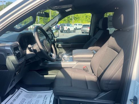 New 2025 Ford F150 XLT w/ Equipment Group 302A MID image 32