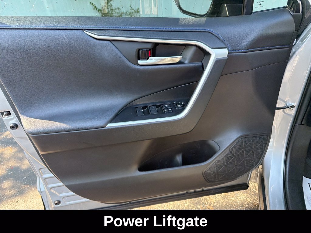 Used 2021 Toyota RAV4 XSE w/ XSE Grade Weather Package AWD/4WD image 12