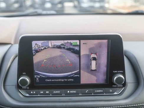 Used 2021 Nissan Rogue SL FWD image 23