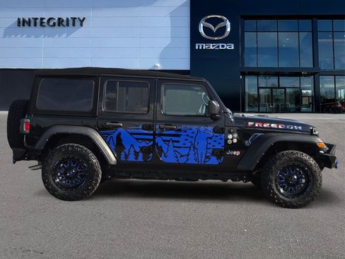 Used 2023 Jeep Wrangler Unlimited Sport AWD/4WD image 3