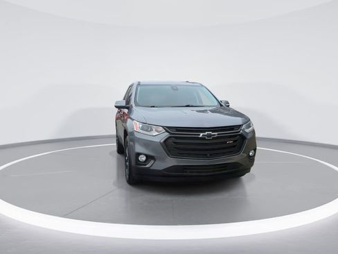 Used 2021 Chevrolet Traverse RS image 2