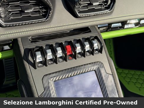 Used 2023 Lamborghini Huracan EVO image 27