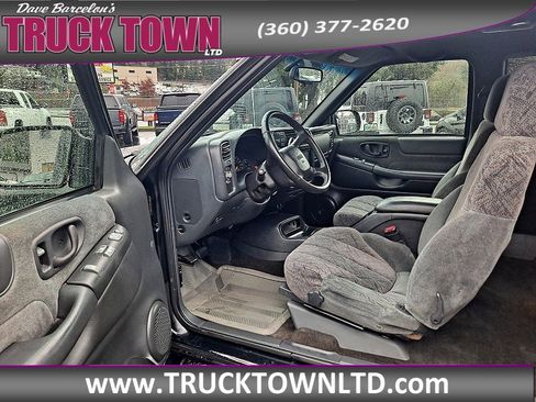 Used 2000 GMC Sonoma SLS w/ SLS Super Spec Pkg 1 image 12