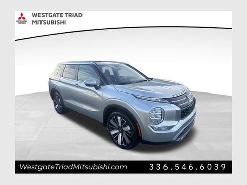 New 2026 Mitsubishi Outlander SE FWD image 1