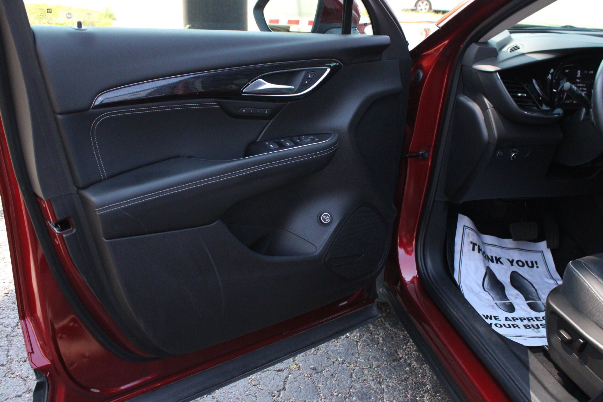 Used 2023 Buick Envision Essence FWD image 11