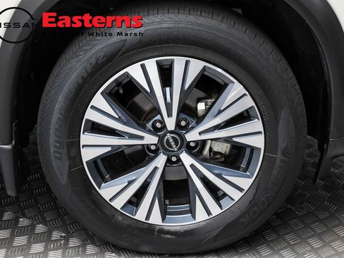 Used 2022 Nissan Rogue SV image 47