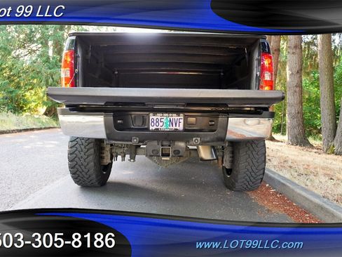 Used 2013 Chevrolet Silverado 2500 LT w/ Interior Plus Package AWD/4WD image 17