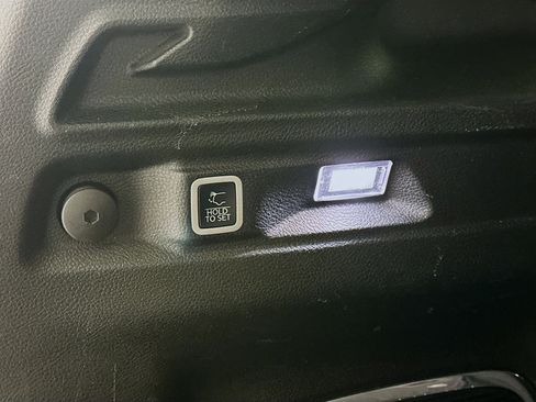 Used 2021 Jeep Grand Cherokee L Limited AWD/4WD image 31