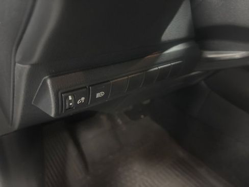 Certified 2021 Toyota Corolla LE image 14