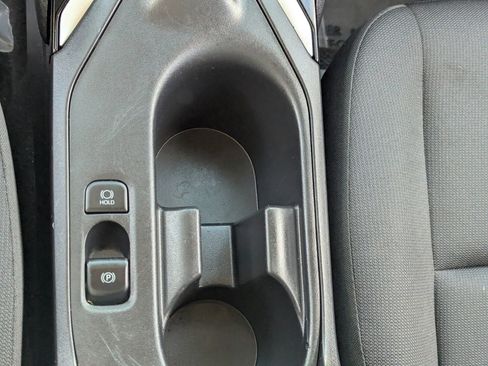 Used 2025 Toyota Corolla LE image 27