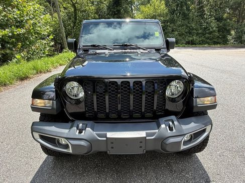 Used 2021 Jeep Gladiator Sport AWD/4WD image 3