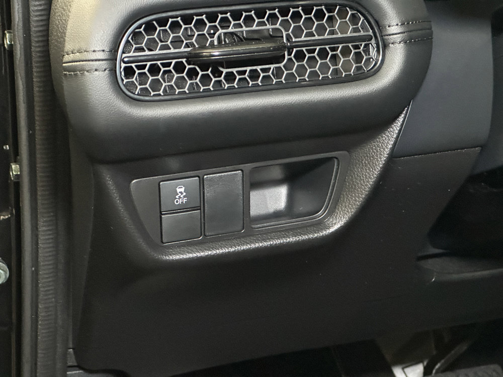 Used 2025 Honda HR-V LX image 21