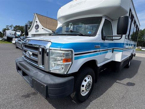 Used 2014 Ford E-450 and Econoline 450 Super Duty w/ Shuttle Bus Prep Package RWD image 9