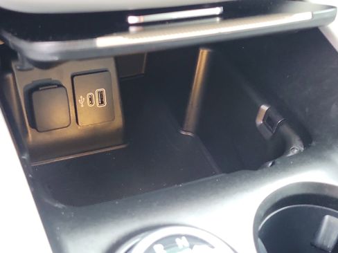 Used 2025 Ford Explorer Active w/ Active Comfort Package image 30