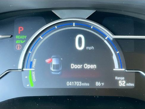 Used 2020 Honda Clarity Touring image 12