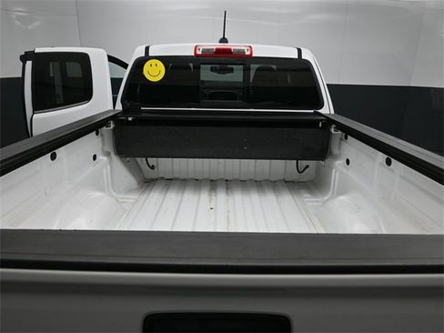 Used 2016 GMC Canyon SLE w/ SLE Convenience Package image 29