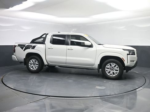 Used 2022 Nissan Frontier SV image 25