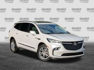 Used 2023 Buick Enclave Essence w/ Experience Buick Package FWD video 2