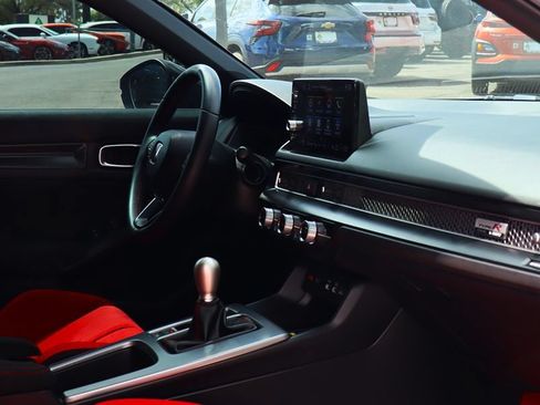 Used 2025 Honda Civic Type R image 32