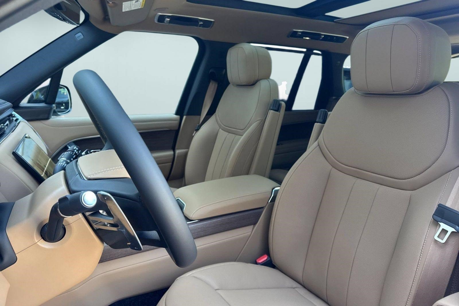 New 2026 Land Rover Range Rover SE AWD/4WD image 4