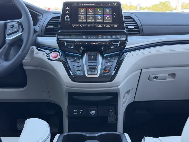 New 2027 Honda Odyssey Touring image 39