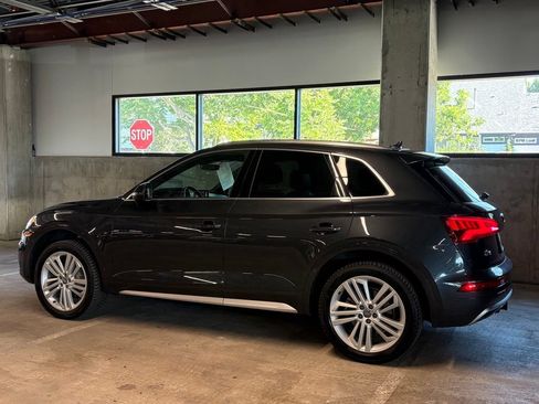 Used 2018 Audi Q5 2.0T Premium Plus w/ Premium Plus Package AWD/4WD image 2