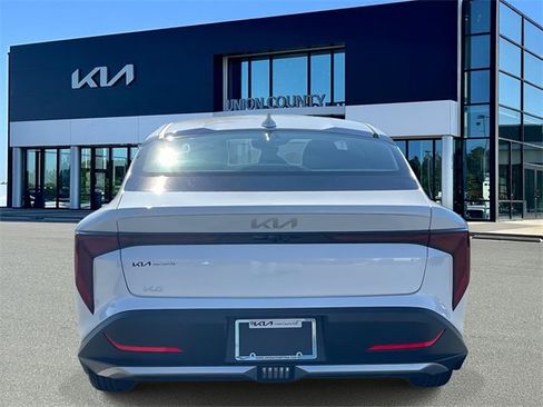 New 2025 Kia K4 LXS image 5