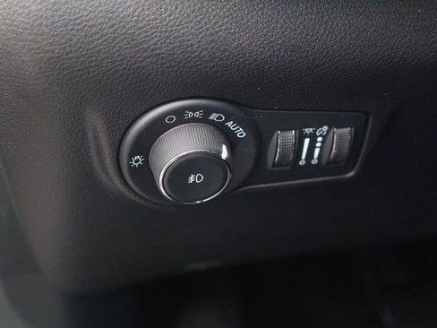 Used 2025 Jeep Compass Limited AWD/4WD image 12