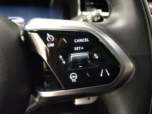 Used 2024 Jaguar F-PACE R-Dynamic S image 19