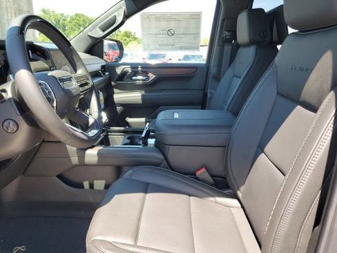 New 2026 GMC Yukon Denali w/ Denali Reserve Package AWD/4WD image 19