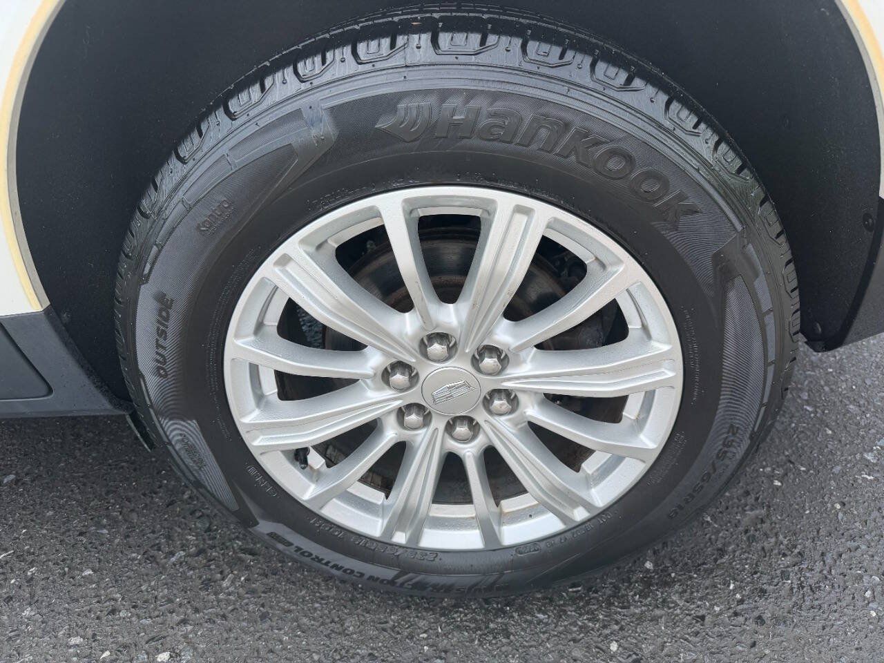 Used 2017 Cadillac XT5 FWD image 15
