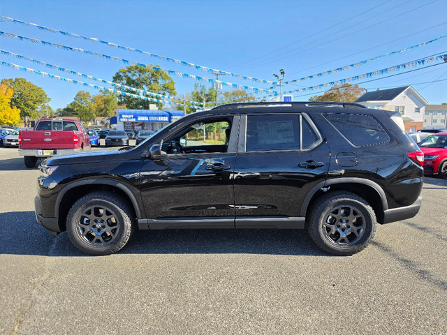 New 2026 Honda Pilot TrailSport image 3