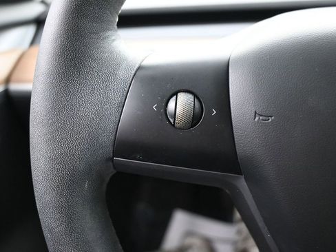 Used 2023 Tesla Model 3 Standard Range RWD image 21