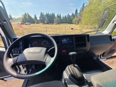 New 2024 Chevrolet Low Cab Forward image 17