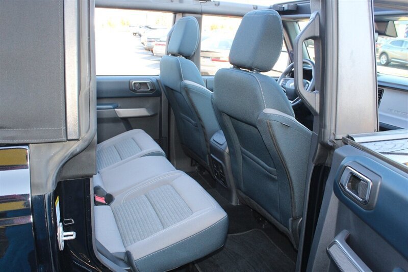 Used 2023 Ford Bronco Outer Banks AWD/4WD image 16