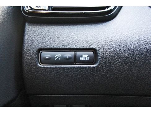 Certified 2022 Nissan Rogue Sport SL image 19