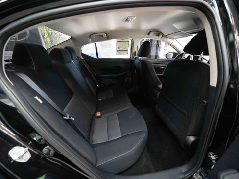 Used 2025 Nissan Sentra SV w/ Trunk Package image 24