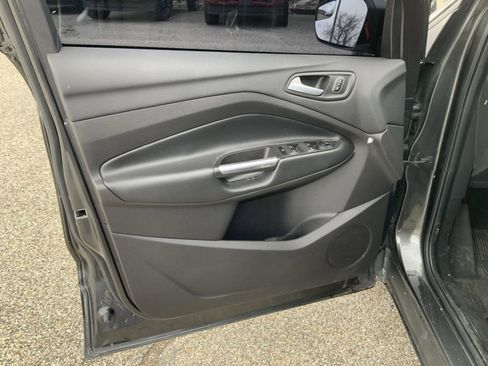 Used 2018 Ford Escape SEL image 22