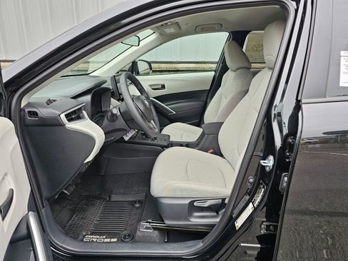 New 2026 Toyota Corolla Cross LE w/ Cold Weather Package AWD/4WD image 12