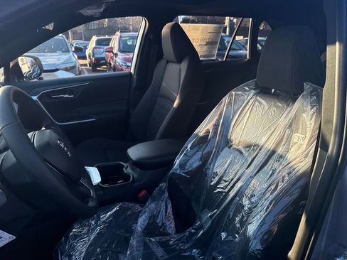 New 2025 Toyota RAV4 SE image 17