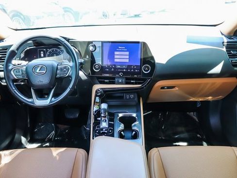 Used 2025 Lexus NX 250 FWD w/ Premium Package image 14