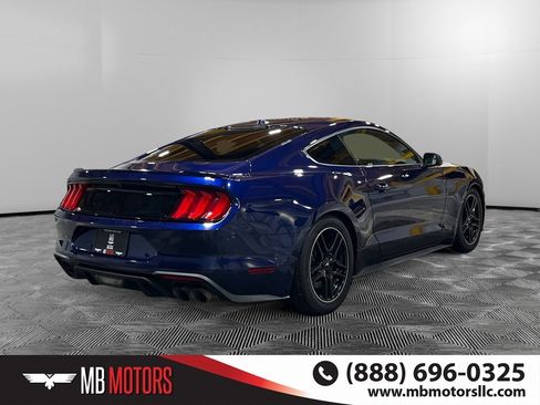 Used 2019 Ford Mustang GT image 3