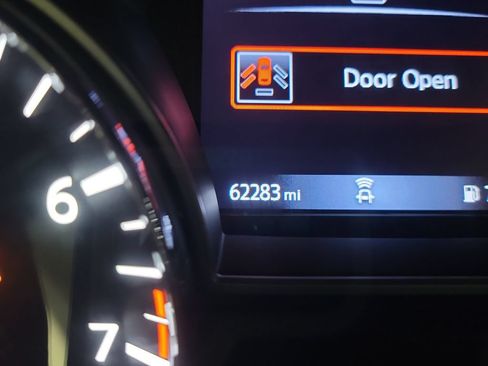 Used 2020 Nissan Pathfinder S FWD image 23