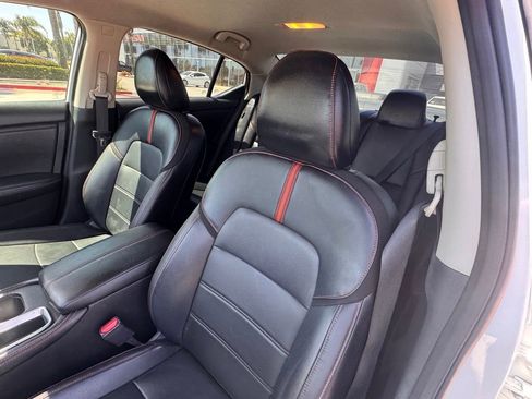 Certified 2024 Nissan Sentra SR w/ SR Premium Package FWD image 12