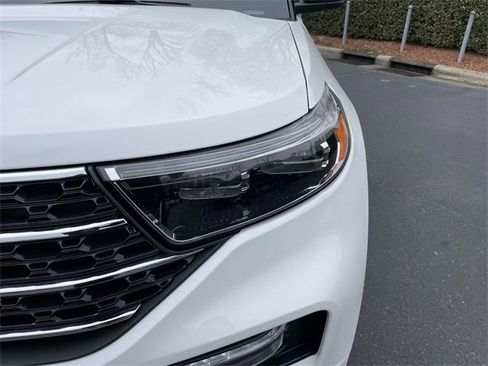 Used 2023 Ford Explorer XLT w/ Equipment Group 202A image 38