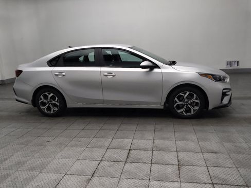 Used 2020 Kia Forte LXS FWD image 11